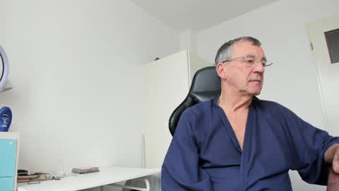 Henk online show from 02/04/25, 10:43