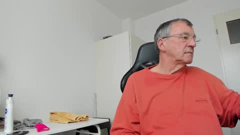 Henk online show from 02/10/25, 12:18