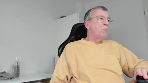 Henk online show from 02/16/25, 06:43