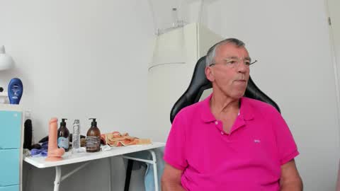 Henk online show from 09/11/25, 01:44