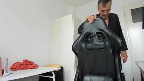 Henk online show from 10/14/25, 12:17