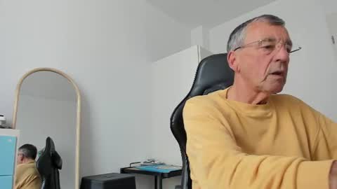 Henk online show from 06/11/26, 01:31