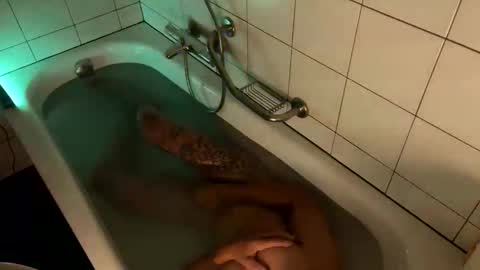 2025rob online show from 10/25/25, 06:35