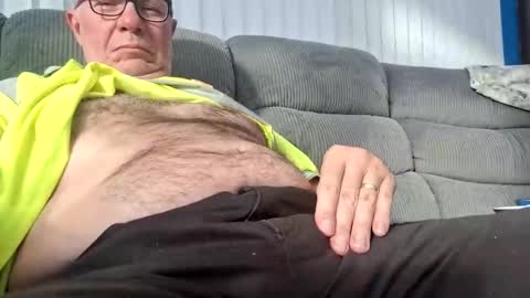 Snapshot of 211scudder chatting on 09/08/25, 04:28 211skoosh online show from 09/08/25, 04:28