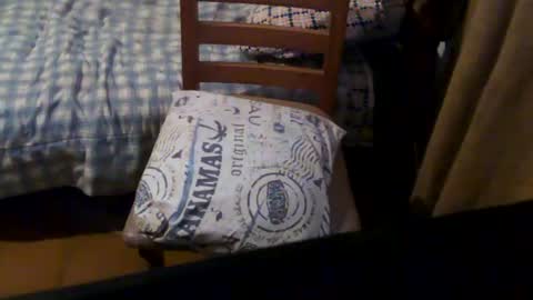 Snapshot of 22alberto9 chatting on 10/01/25, 06:58 22alberto9 online show from 10/01/25, 06:58