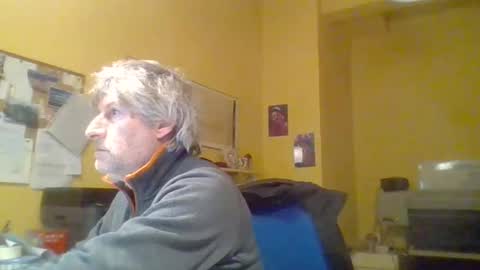 22esserre online show from 01/09/25, 04:39