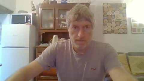 Snapshot of 22esserre chatting on 09/22/25, 11:12 22esserre online show from 09/22/25, 11:12