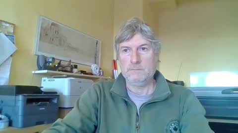 Snapshot of 22esserre chatting on 10/07/25, 08:00 22esserre online show from 10/07/25, 08:00