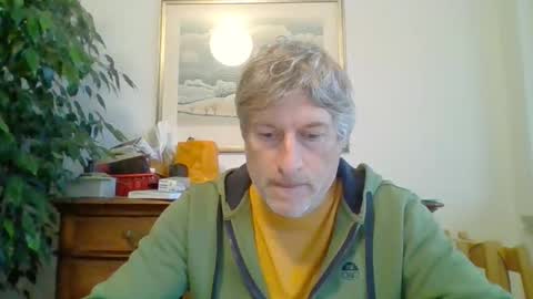 Snapshot of 22esserre chatting on 10/11/25, 04:16 22esserre online show from 10/11/25, 04:16