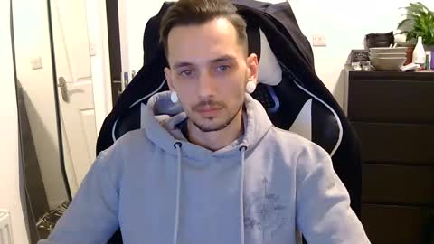 2323gary online show from 02/25/25, 03:42