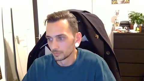 2323gary online show from 10/09/25, 02:20