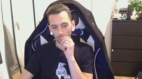 2323gary online show from 10/10/25, 08:19