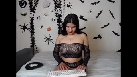 25melin online show from 10/21/25, 01:45