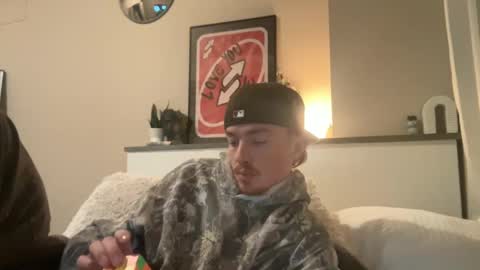 Snapshot of 26sneakers chatting on 12/05/24, 01:14 26sneakers online show from 12/05/24, 01:14