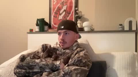 Snapshot of 26sneakers chatting on 01/04/25, 12:59 26sneakers online show from 01/04/25, 12:59