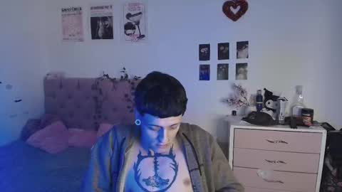 Snapshot of 2cb0y chatting on 09/12/25, 12:22 BAD online show from 09/12/25, 12:22