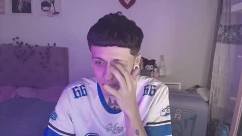 Snapshot of 2cb0y chatting on 09/14/25, 09:03 BAD online show from 09/14/25, 09:03