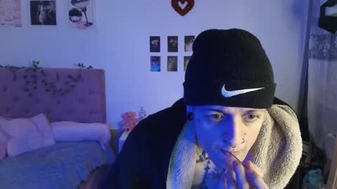 Snapshot of 2cb0y chatting on 10/06/25, 09:56 BAD online show from 10/06/25, 09:56