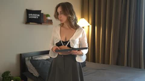 Elley  online show from 05/13/26, 02:36