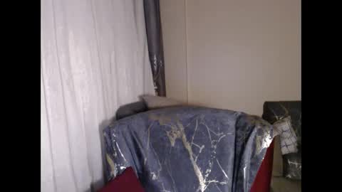 Snapshot of 2handsomeman chatting on 02/06/26, 11:41 Berk online show from 02/06/26, 11:41