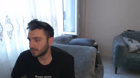 Snapshot of 2handsomeman chatting on 05/19/26, 04:35 Berk online show from 05/19/26, 04:35