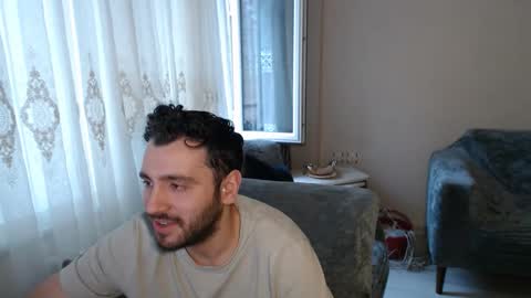 Snapshot of 2handsomeman chatting on 05/22/26, 03:35 Berk online show from 05/22/26, 03:35
