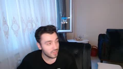 Snapshot of 2handsomeman chatting on 05/27/26, 05:32 Berk online show from 05/27/26, 05:32