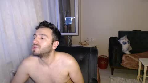 Snapshot of 2handsomeman chatting on 06/03/26, 05:51 Berk online show from 06/03/26, 05:51
