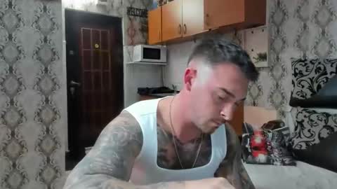 Snapshot of 2sexymuscles chatting on 10/25/25, 07:52 2sexymuscles online show from 10/25/25, 07:52