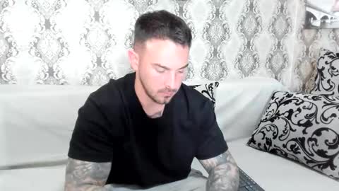 2sexymuscles online show from 04/21/26, 07:50
