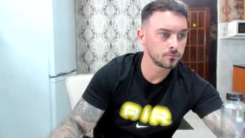 2sexymuscles online show from 05/11/26, 08:06