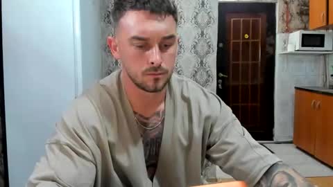 2sexymuscles online show from 06/07/26, 08:12