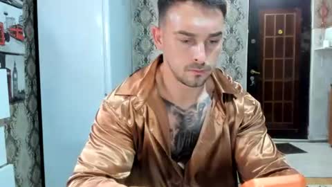 2sexymuscles online show from 06/21/26, 08:33