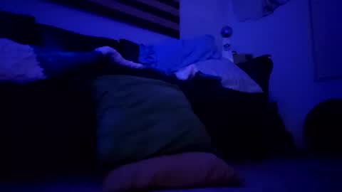 2stroke82 online show from 10/16/25, 08:37