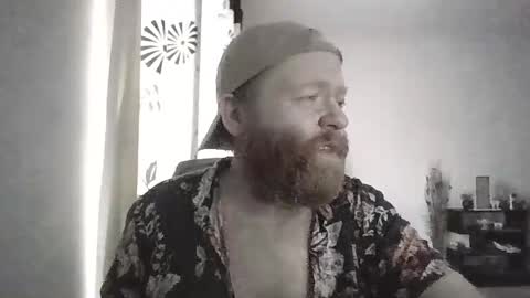 33UK online show from 10/18/25, 01:12