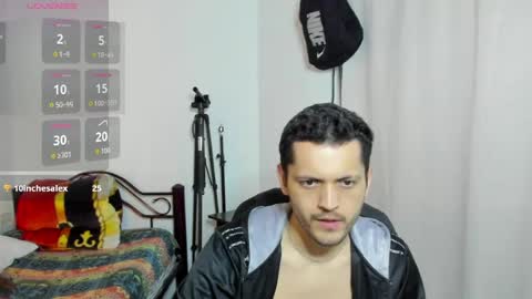 Alex THE BIG SNAKE DUDE online show from 06/06/26, 09:30