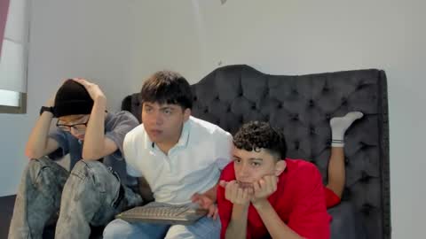 Guy 1  Guy 2  Guy 3. online show from 11/13/25, 07:46