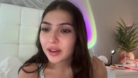 Venus Raee online show from 10/22/25, 08:08