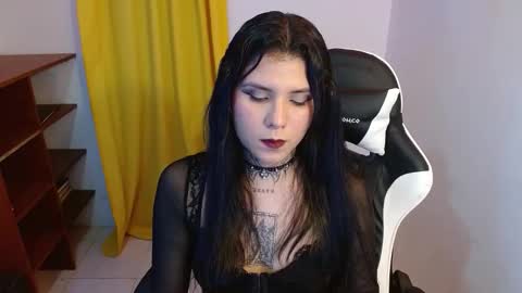 erika online show from 11/02/25, 03:42