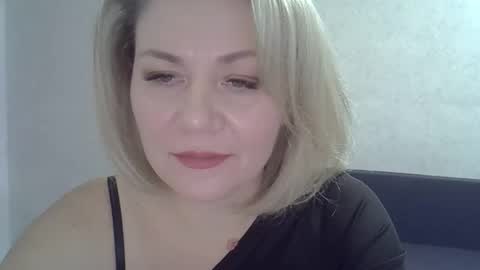 3susie online show from 11/23/25, 10:15