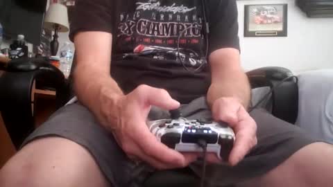 Snapshot of 3this88guy chatting on 12/15/24, 07:10 Thisguy online show from 12/15/24, 07:10