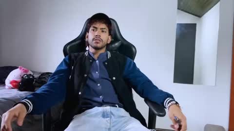 Snapshot of 3v1l_ chatting on 11/03/25, 10:21 E V I L online show from 11/03/25, 10:21