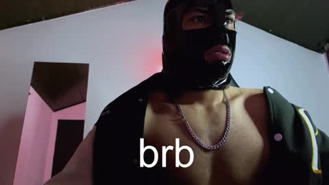 Snapshot of 3v1l_ chatting on 11/08/25, 06:13 E V I L online show from 11/08/25, 06:13