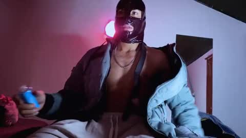 Snapshot of 3v1l_ chatting on 11/10/25, 11:42 E V I L online show from 11/10/25, 11:42