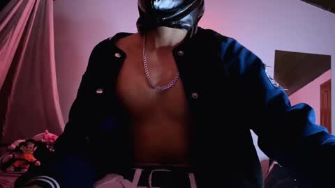 Snapshot of 3v1l_ chatting on 11/13/25, 05:06 E V I L online show from 11/13/25, 05:06