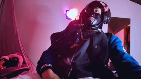 Snapshot of 3v1l_ chatting on 11/13/25, 07:46 E V I L online show from 11/13/25, 07:46