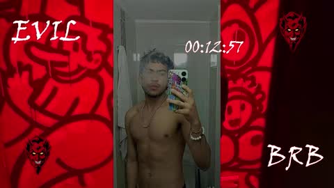 Snapshot of 3v1l_ chatting on 11/14/25, 02:16 E V I L online show from 11/14/25, 02:16