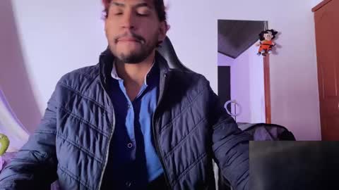 Snapshot of 3v1l_ chatting on 11/17/25, 09:09 E V I L online show from 11/17/25, 09:09