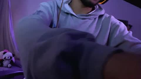 Snapshot of 3v1l_ chatting on 11/24/25, 09:25 E V I L online show from 11/24/25, 09:25