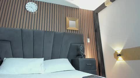 3X NAXAA online show from 09/23/25, 12:30